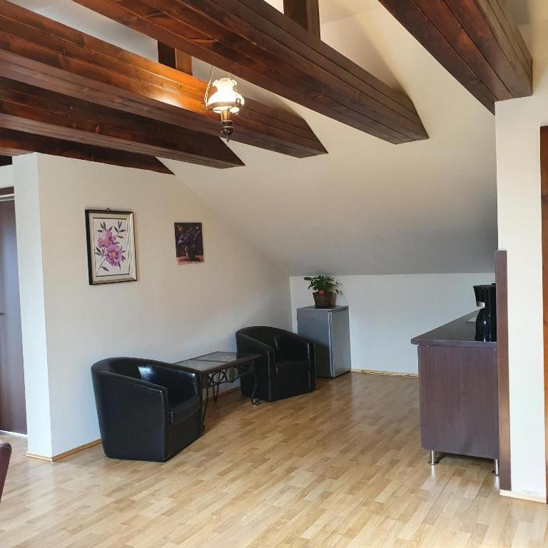 Vila De La Lugas Oradea Exteriör bild